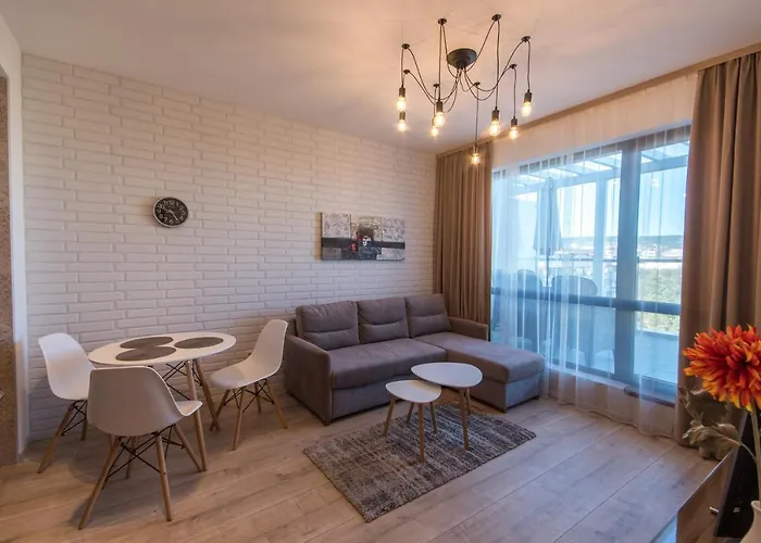 City Apartments Triumph