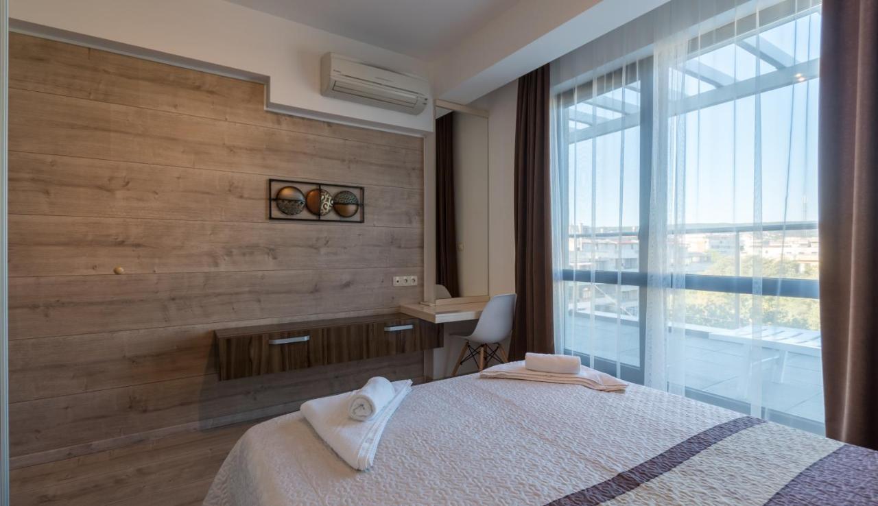 Triumph Apartment *