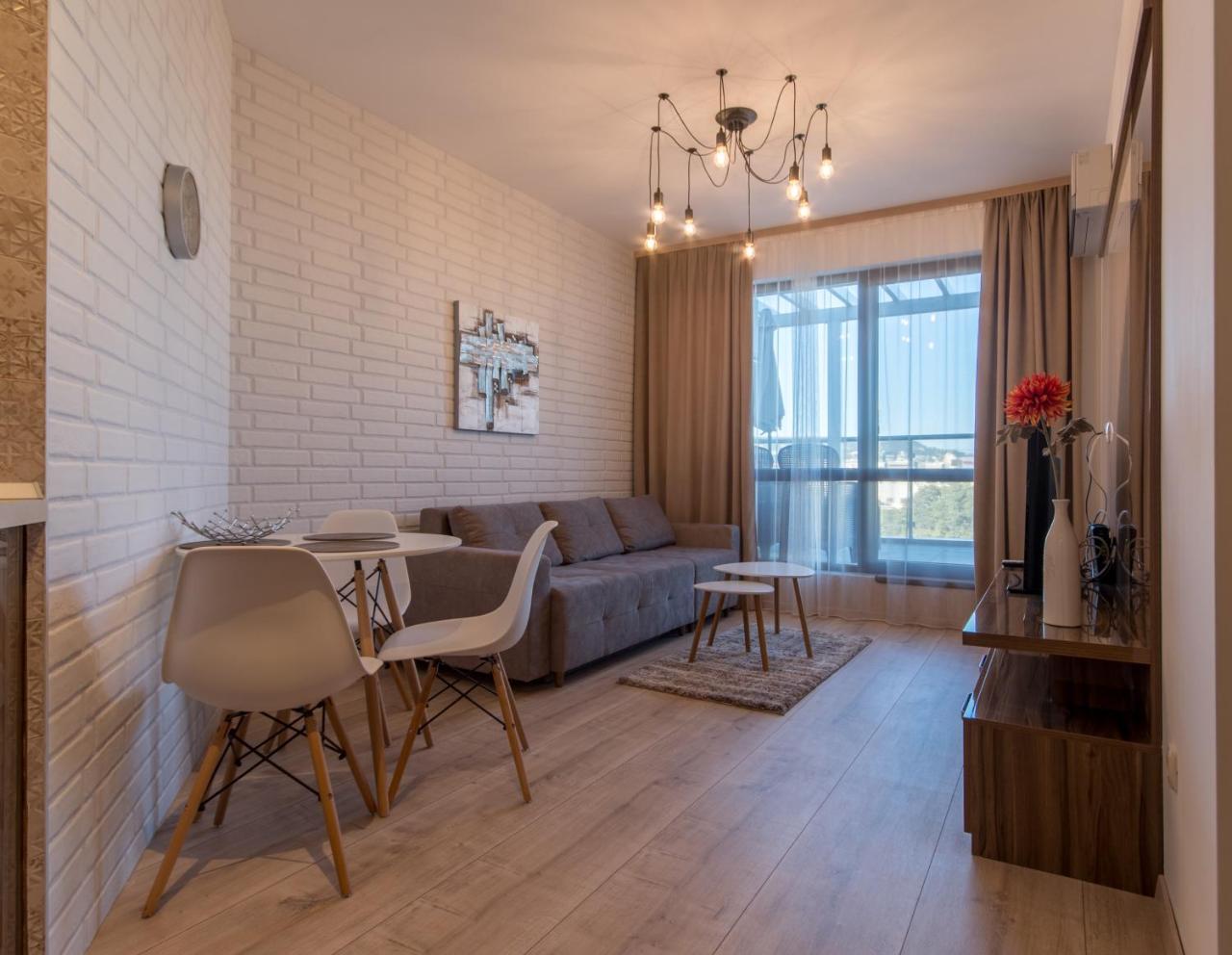 Apartment Triumph