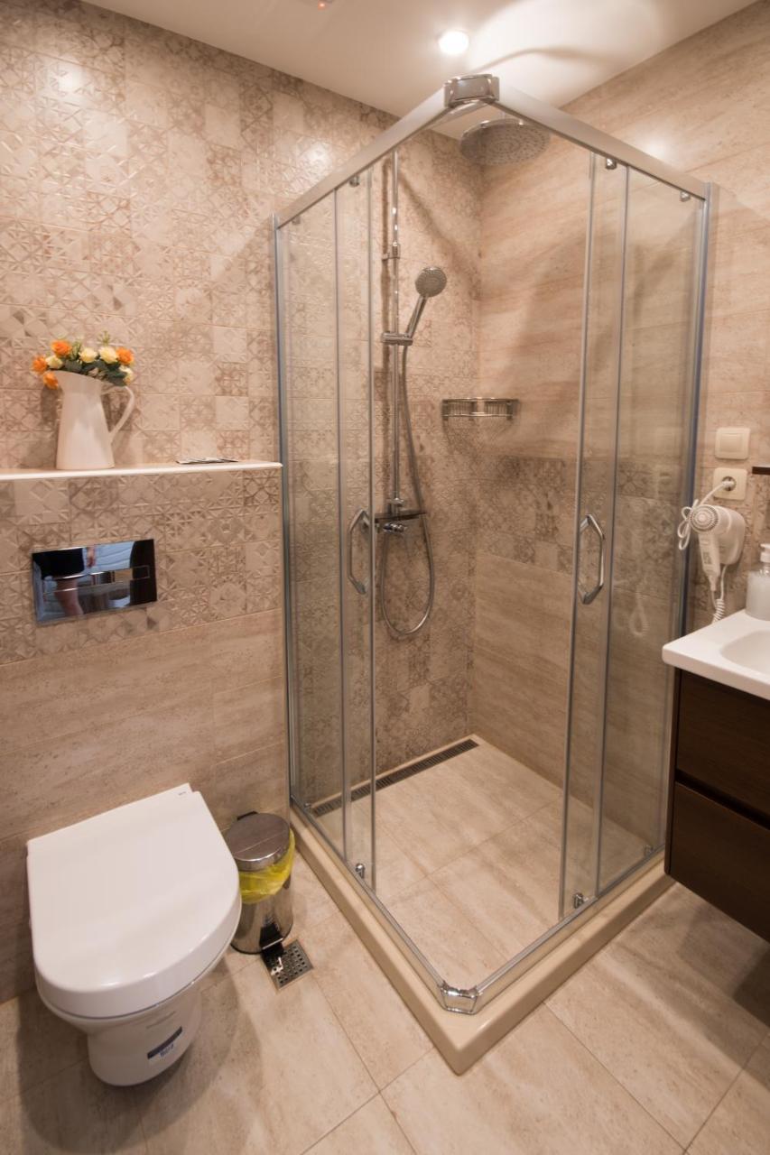 Triumph Apartment *